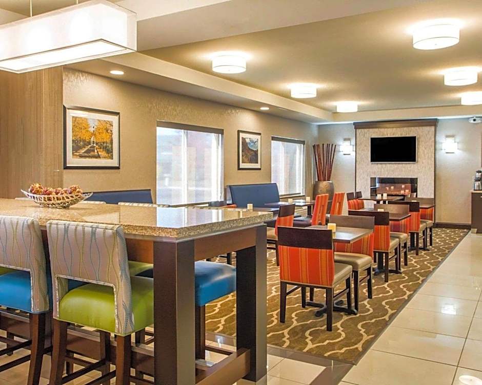 Comfort Suites Columbus West - Hilliard