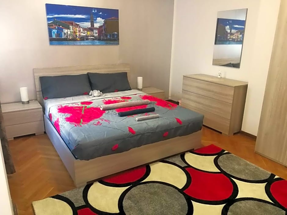 Venice Casanova Apartments