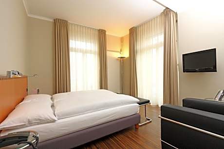 Elite Suite