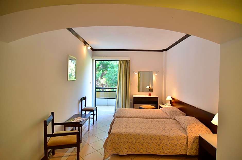 Limira Mare Hotel