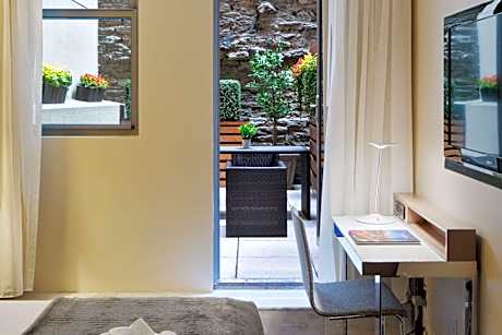 One Double Room with Garden View