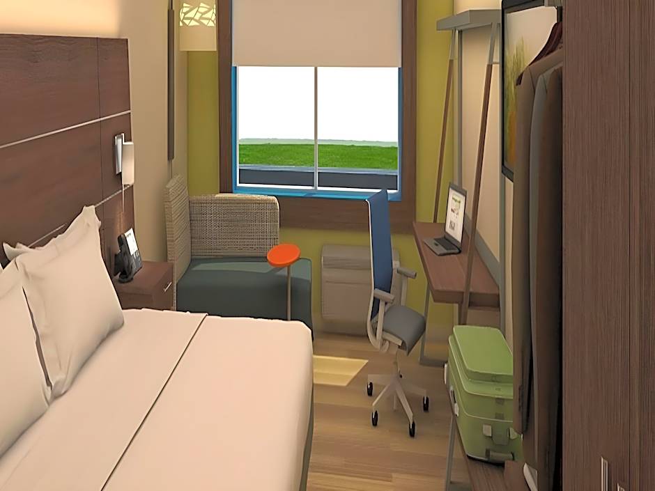 Holiday Inn Express & Suites Omaha - 120th and Maple By IHG