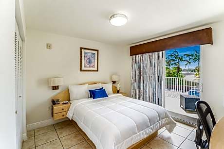 Queen Room with Balcony