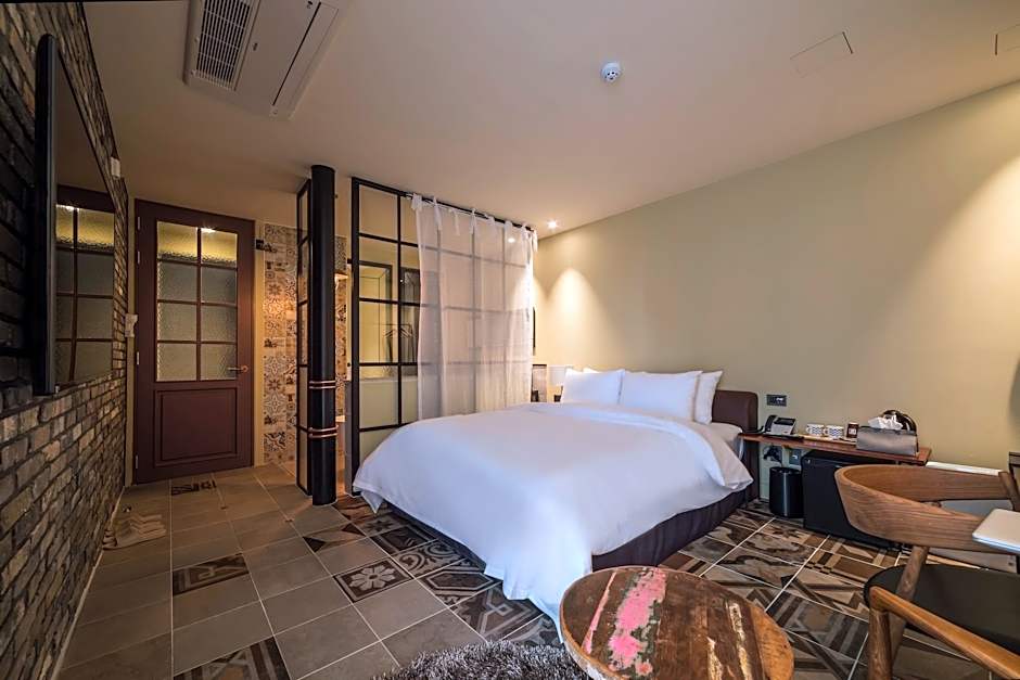 Hotel March
