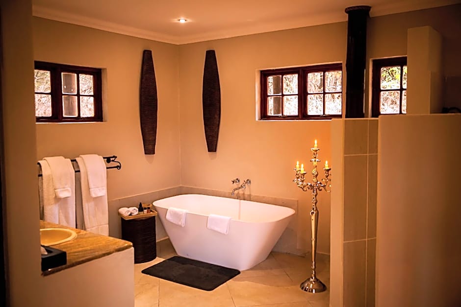 Amakhosi Safari Lodge