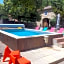 Chez Les Brocs B&B