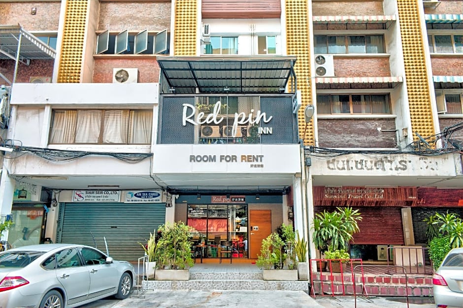 Red Pin Inn