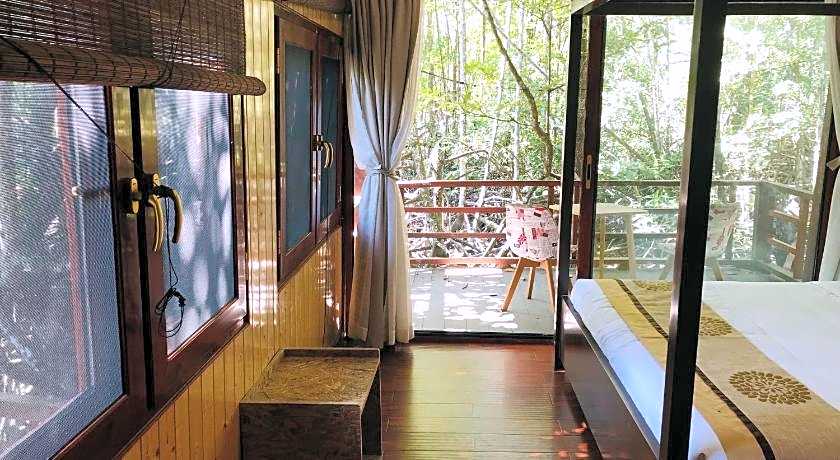 Gayang friendly water house homestay