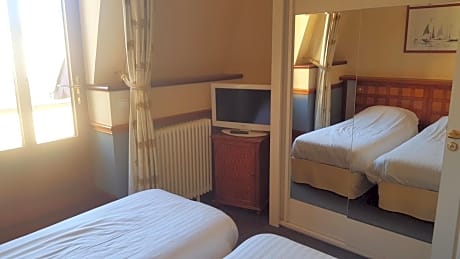 Family Suite with Sea View