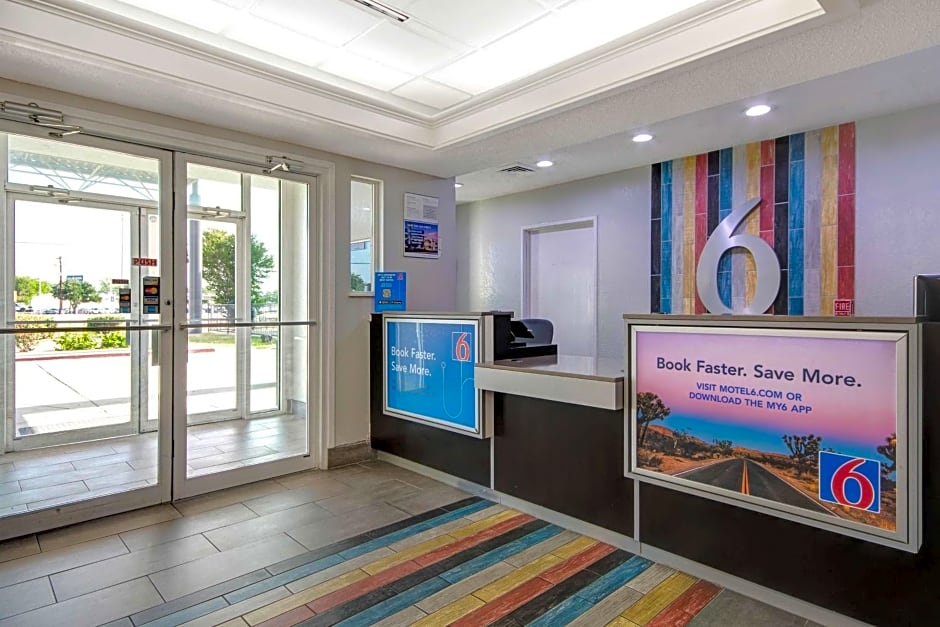 Motel 6-San Antonio, TX - South