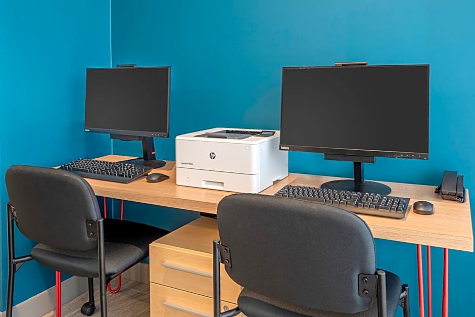 Avid Hotels Milwaukee West Waukesha By IHG