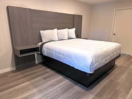 Superior King Suite