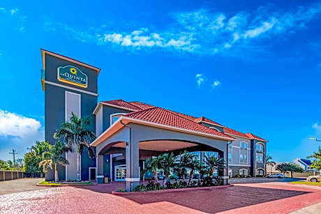 La Quinta Inn & Suites by Wyndham Alamo at East McAllen