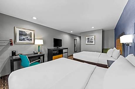Queen Room with Two Queen Beds - Accessible/Non Smoking