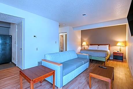 1 Queen Bed - Deluxe, Non-Smoking