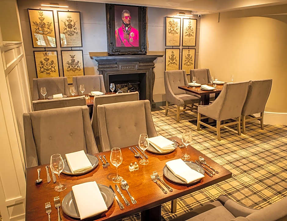 Crowwood Hotel and Alba Restaurant