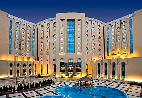 TOLIP Golden Plaza Hotel