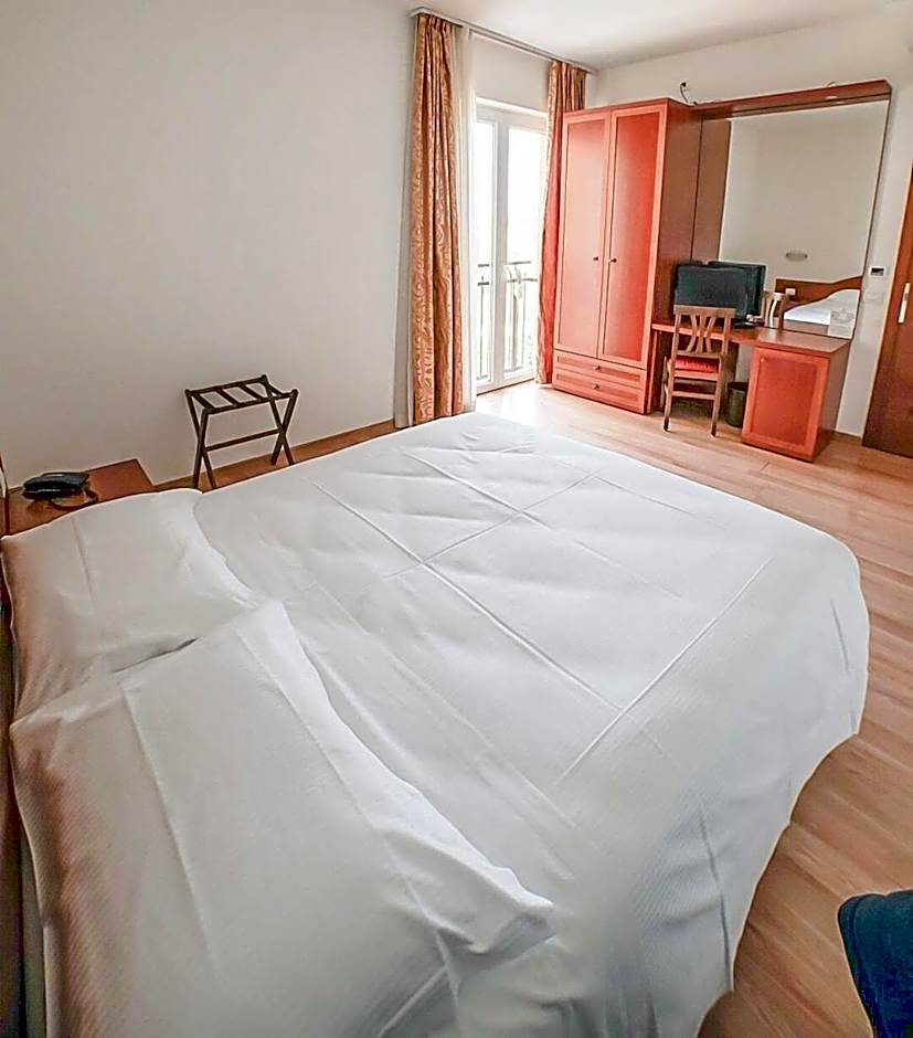 Hotel Nuova Barcaccia