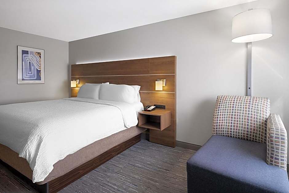Holiday Inn Express Sheboygan-Kohler / I-43 By IHG