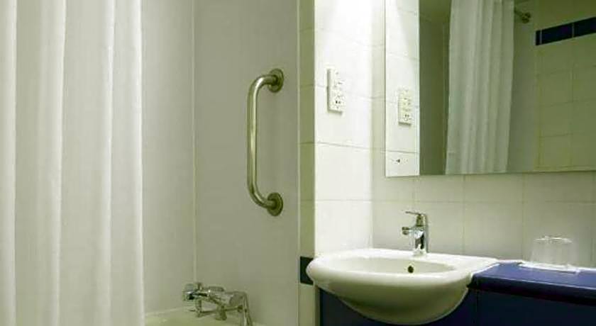 Travelodge Birmingham Fort Dunlop