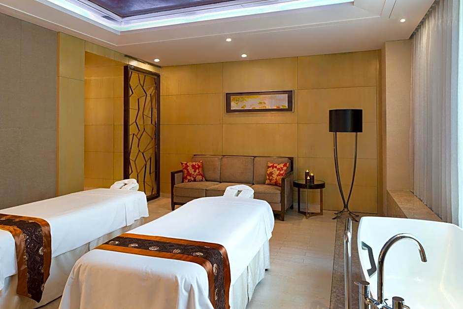 Sheraton Changchun Jingyuetan Hotel