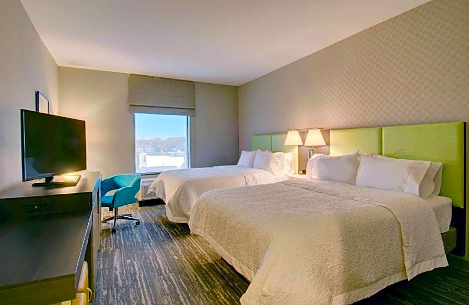 Hampton Inn & Suites Boston/Stoughton