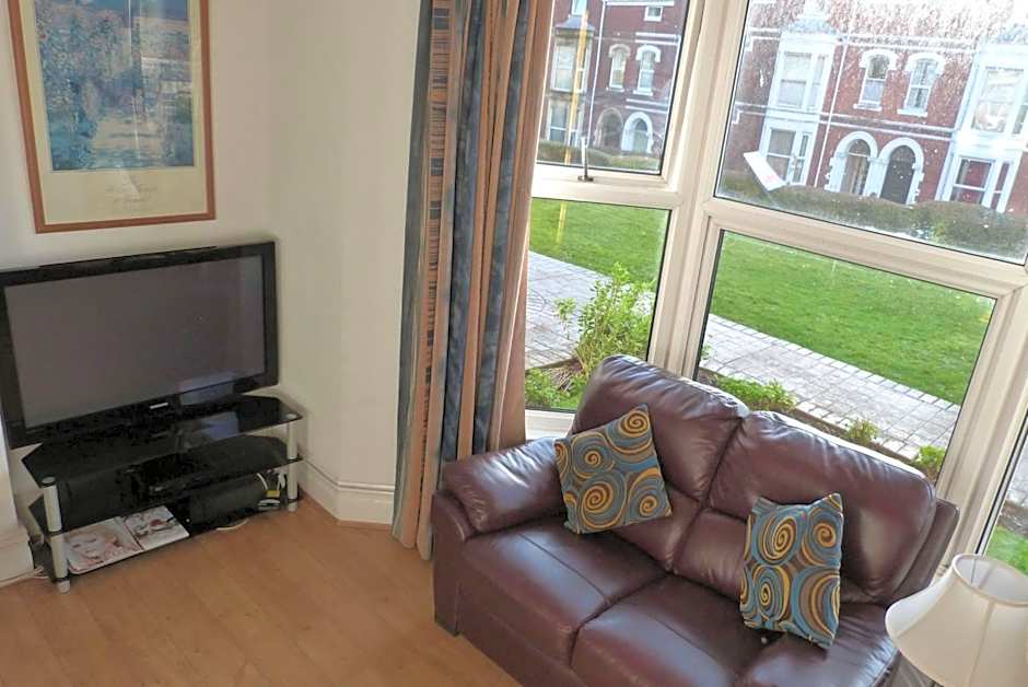 Hurst Dene Aparthotel