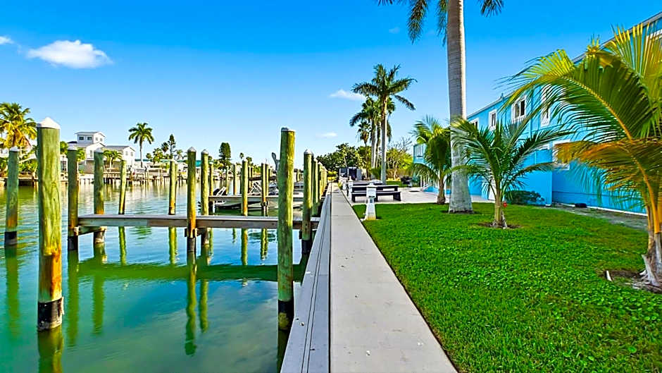 Bayside Inn and Marina