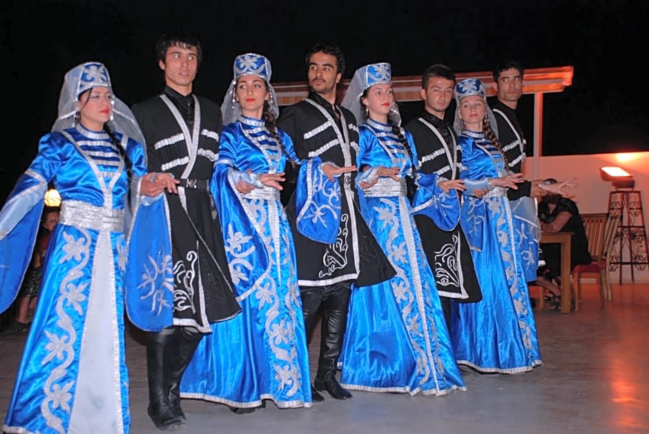 Tuntas Suites Altinkum