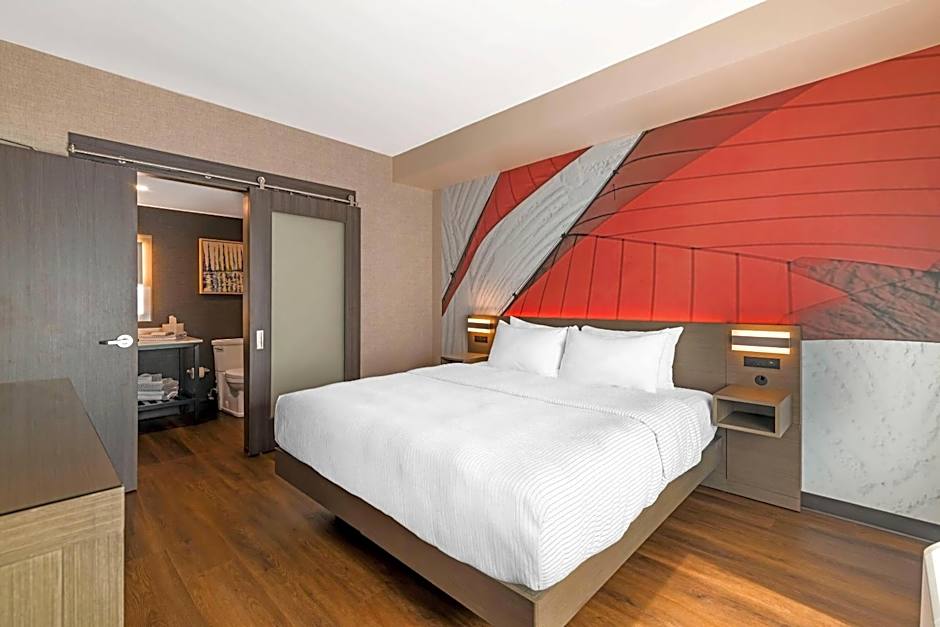 Cambria Hotel & Suites Plymouth