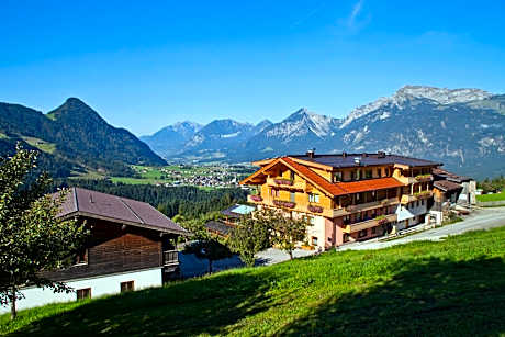 Hotel & Alpengasthof Pinzgerhof