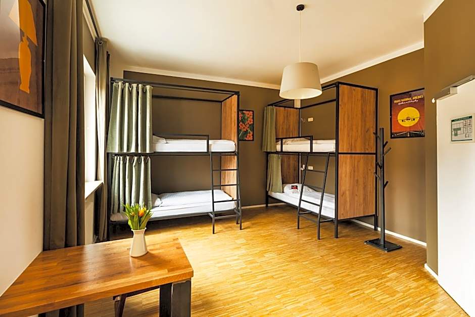 Five Reasons Hostel & Hotel