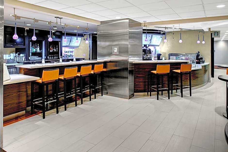 Courtyard by Marriott Columbus Downtown