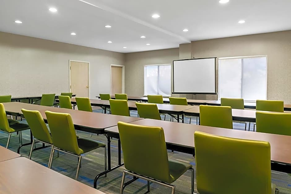 Holiday Inn Express Hotel & Suites Marion By IHG