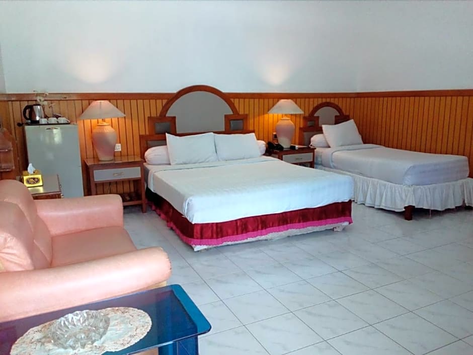 Berlian Abadi Hotel by Sinergi