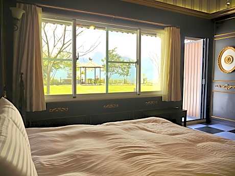 Deluxe Double Room for 2 People - Non-Smoking