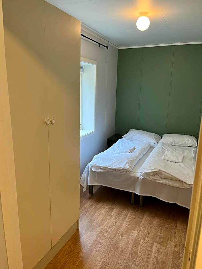 The Harbour House, dorm and twin, selfservice hostel