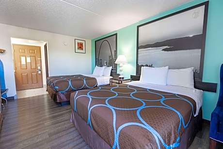 Queen Room with Two Queen Beds - Non-Smoking