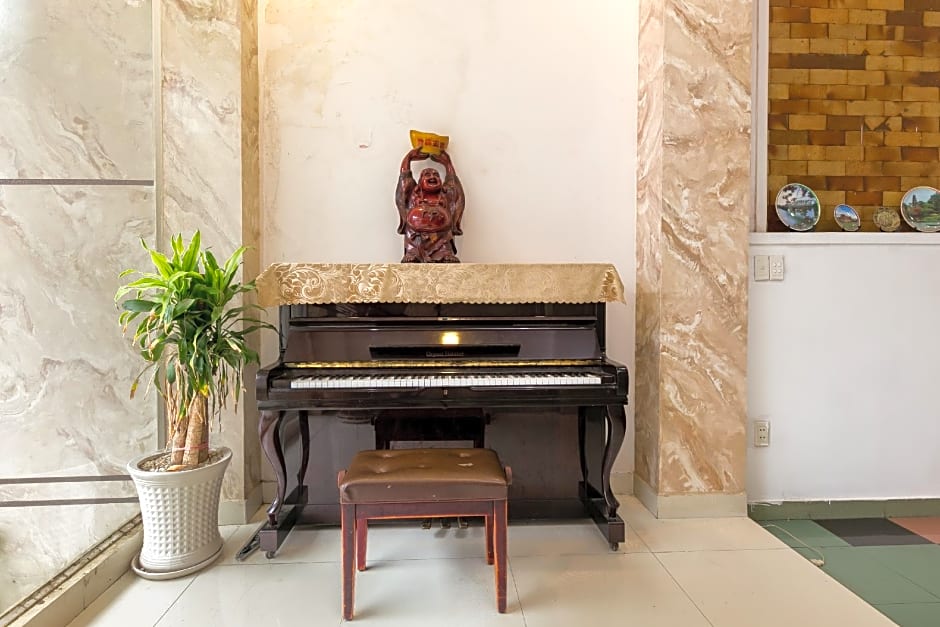 OYO 373 Habana Hotel