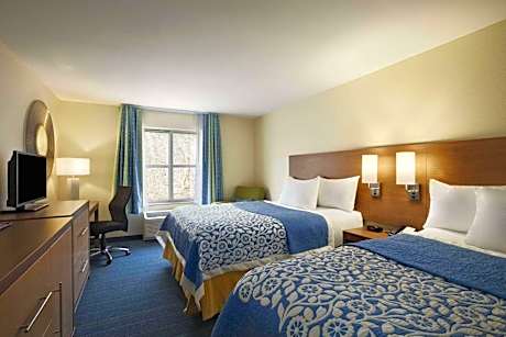 Queen Room with Two Queen Beds - Non-Smoking