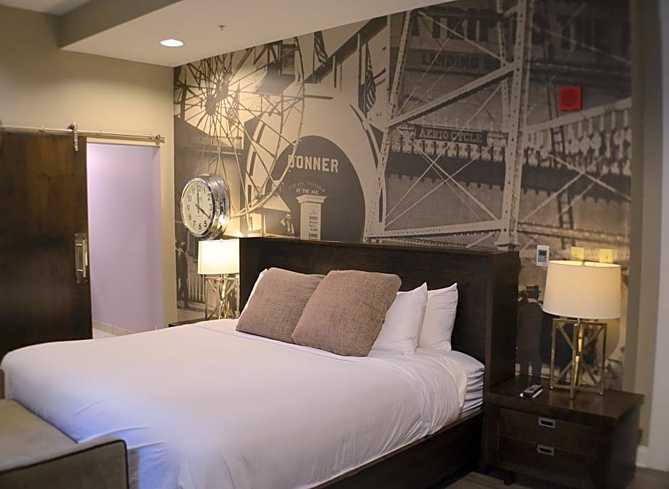 Hotel at the Lafayette Trademark Collection by Wyndham