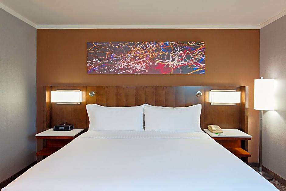 Holiday Inn Long Beach - Airport By IHG