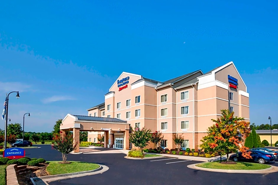 Fairfield Inn & Suites by Marriott South Hill I-85