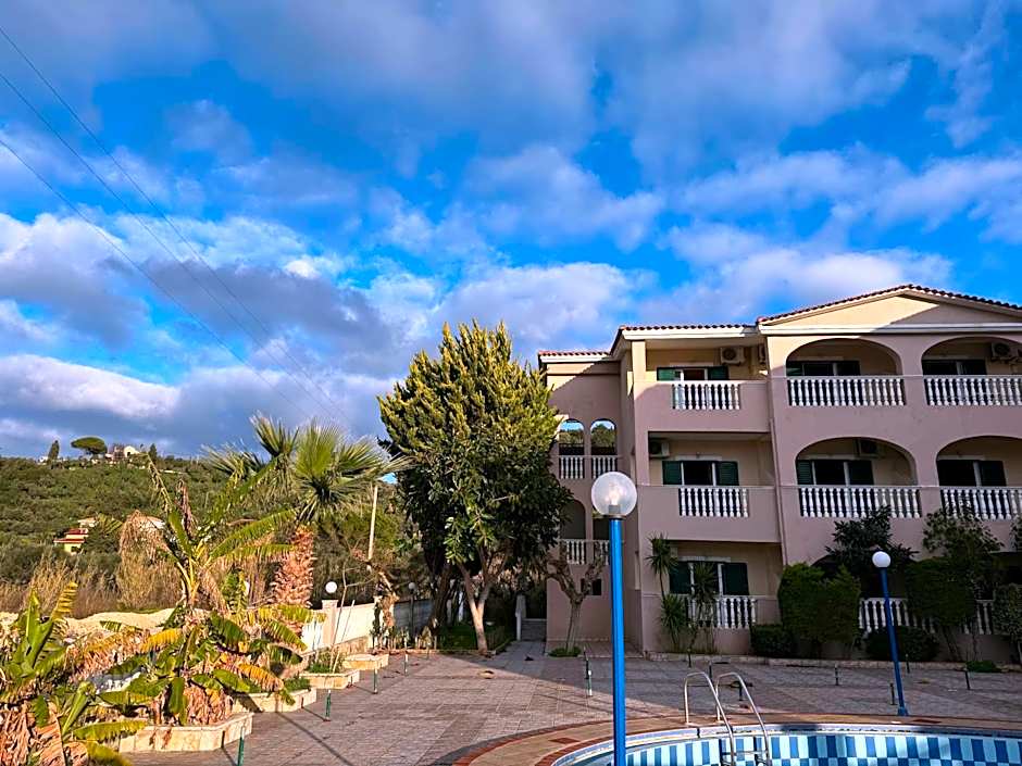 Sandy Maria studio 701