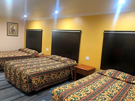 Queen Room with Three Queen Beds