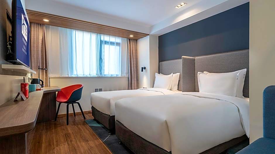 Holiday Inn Express Qingdao City Center By IHG