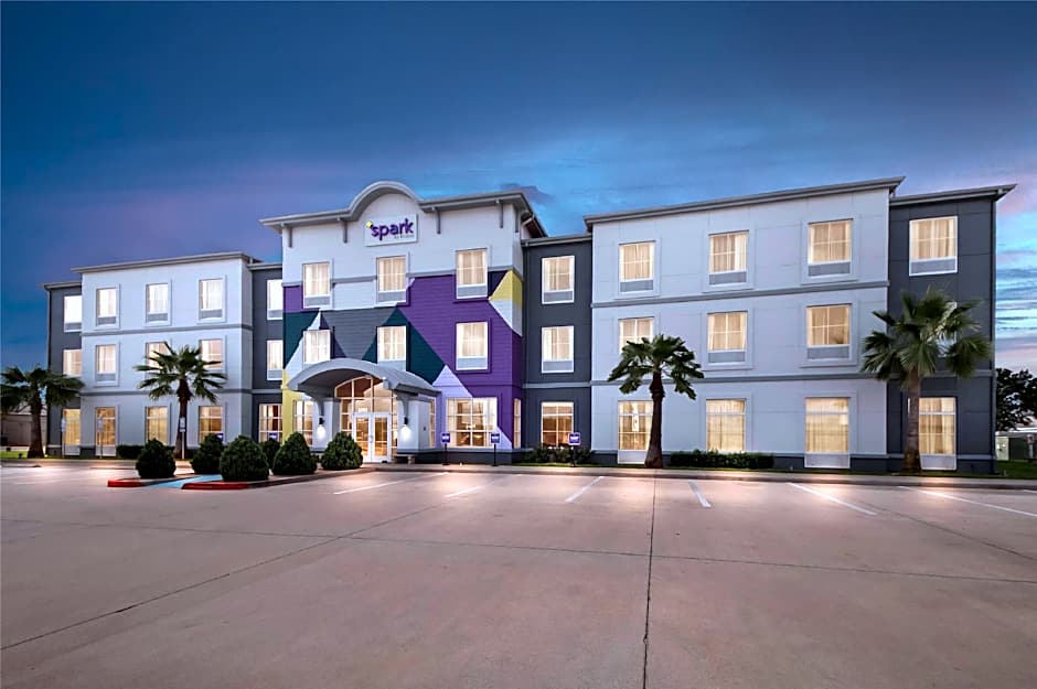 Spark by Hilton Victoria