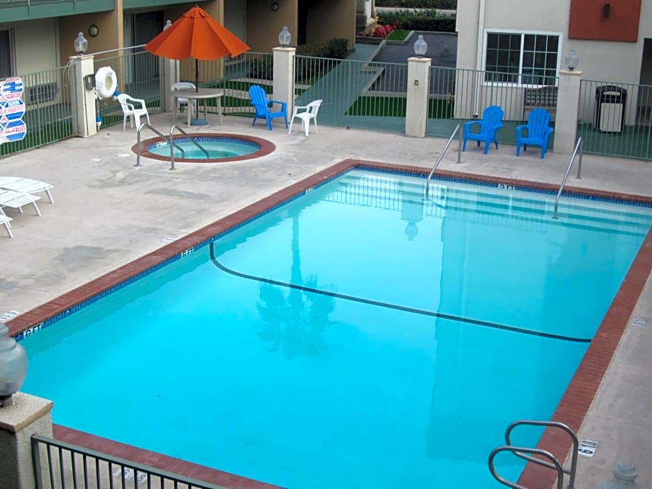 Travelodge Inn & Suites by Wyndham Anaheim on Disneyland Dr