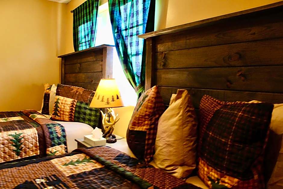 The Sundowner on Lake George