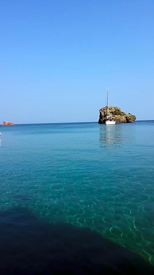 Deniz Yildizi Butik Pansiyon – Seferihisar/Izmir, AL